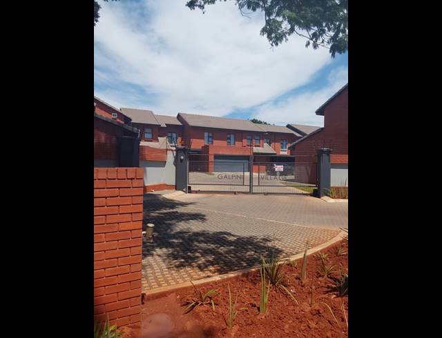 3 BEDROOM DUPLEX FOR SALE IN THERESAPARK